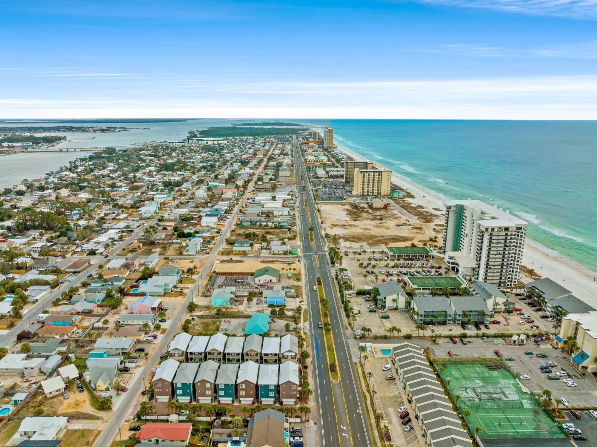 Crescent Moon Palace - A Luxury Home With Pool, Parking, Just Steps To The Beach Панама Сити Бийч Екстериор снимка